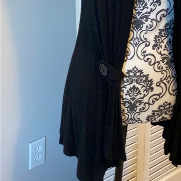 Storm Vest - Picture 3 of 8